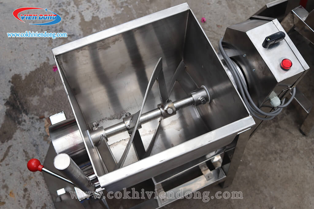 Máy trộn thịt nằm ngang 
